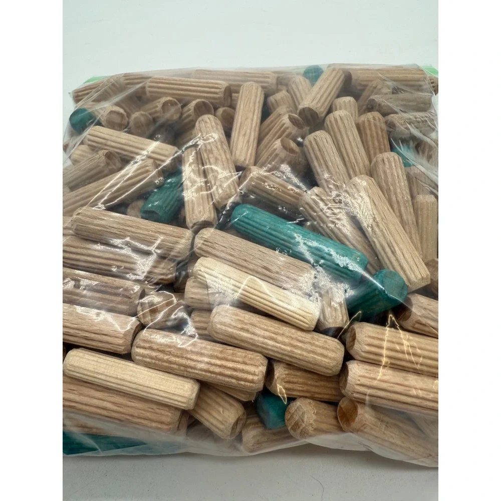 Wood Dowel Pin Lot, Shelf Pegs, 200 count 1 1/4